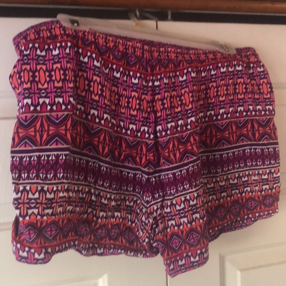 Aztec Patterned Shorts - Picture 2 of 2